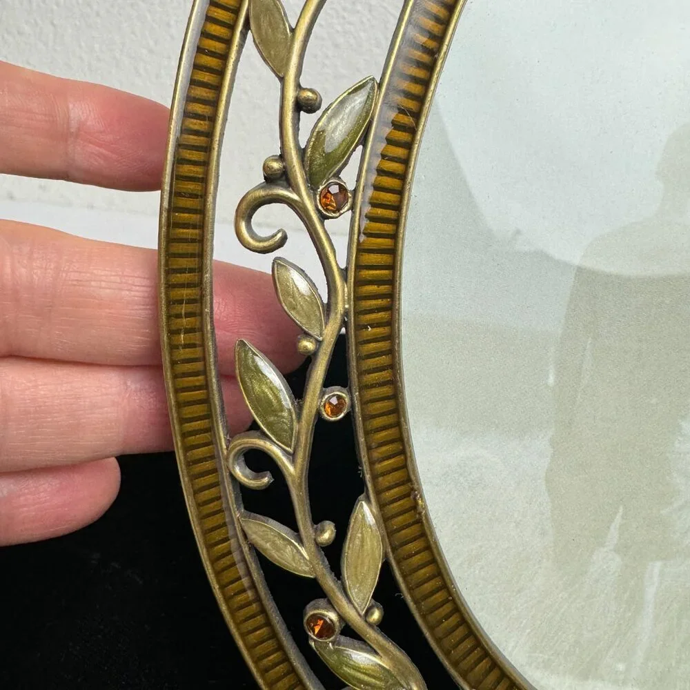 NWOT Elegant Olive Enamel Ambre Stones Oval Metal Picture Frame